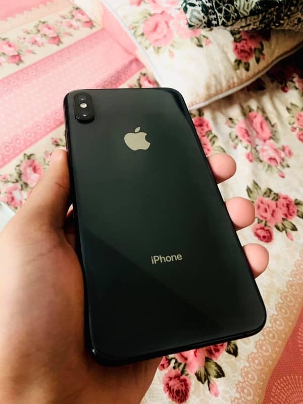 iPhone Xs Max 4