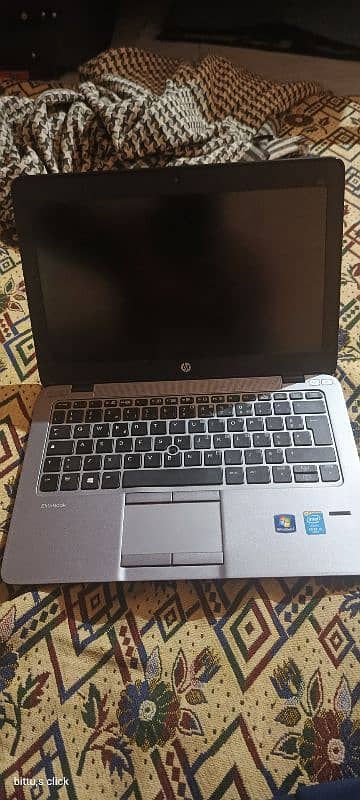 HP Elite book 820 2