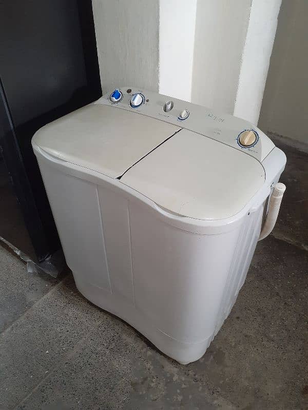 Haier washing machine & dryer HWM80-000S , 0