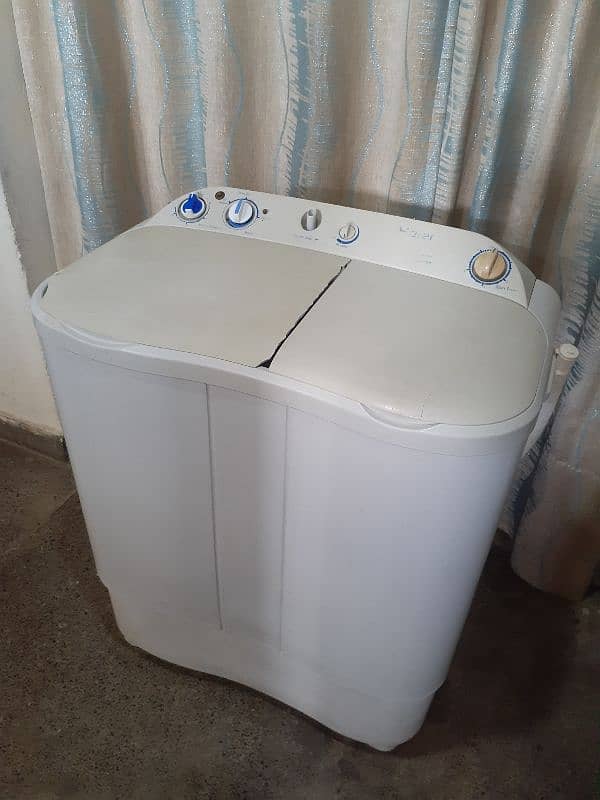 Haier washing machine & dryer HWM80-000S , 1