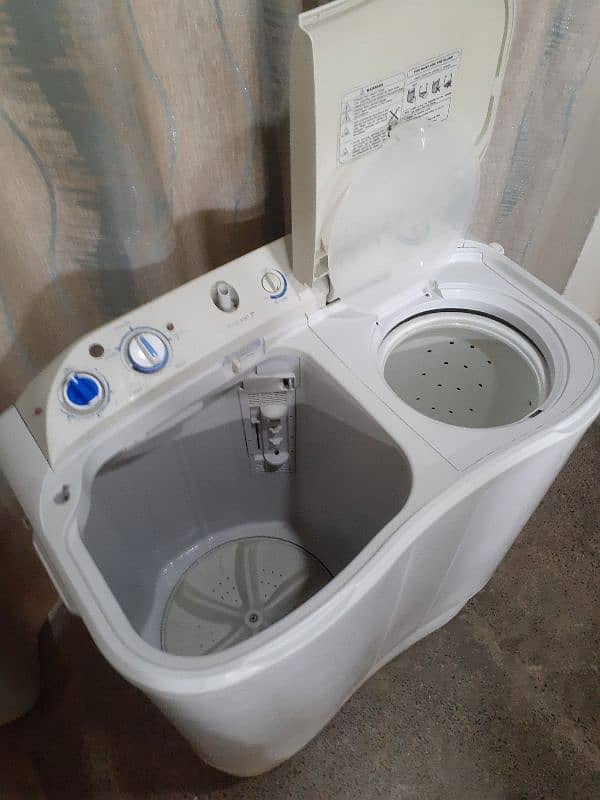 Haier washing machine & dryer HWM80-000S , 7