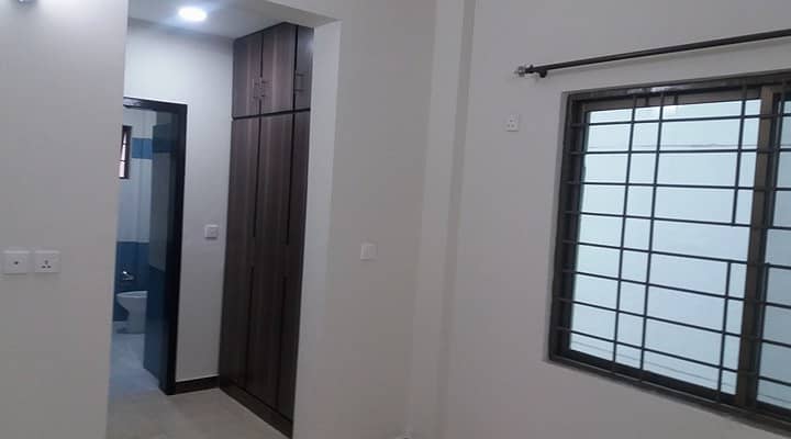 12 Marla 4 bed Flat for Rent in Askari 11 -Sector B 22