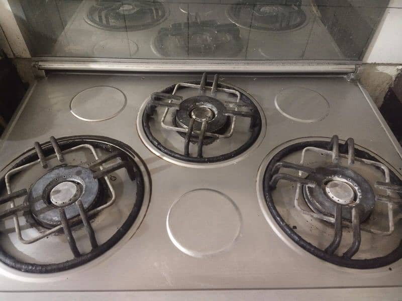 Cooking range is a available for sale. Good condition all set. 2