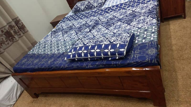 New Bed Set on low price Pure sheesham wood never used 2