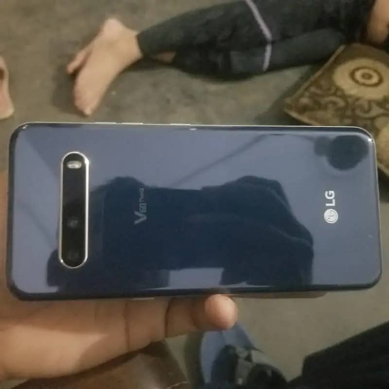 Lg v 60 thinq 5g 1