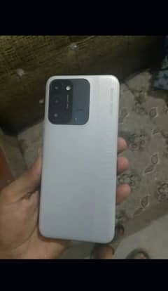 Tecno spark 8c. 4/3.7/128gb