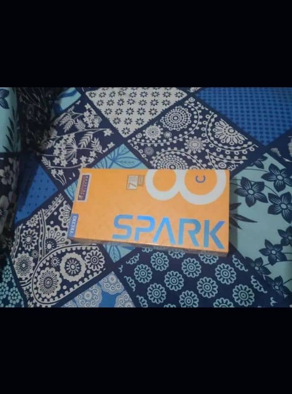 Tecno spark 8c. 4/3.7/128gb 1