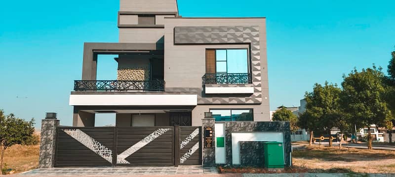 10-Marla (Residential) House For Sale In Talha Block Sec-F Bahria Town Lahore, 0