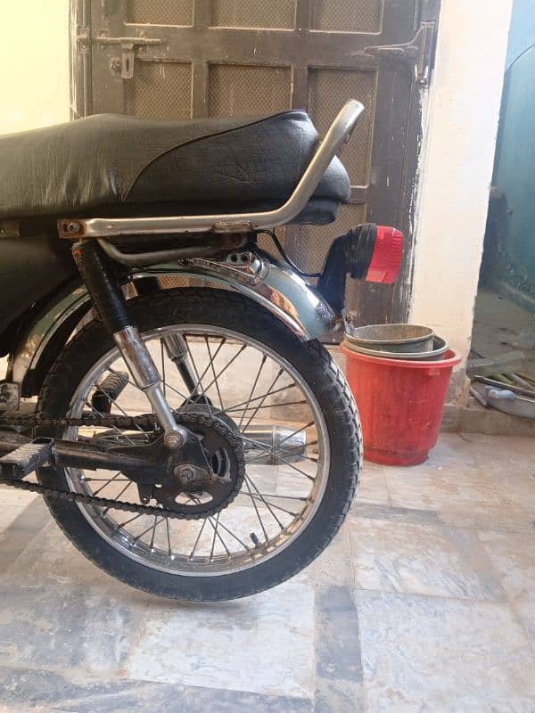 Honda CD 70- 10 modal 7