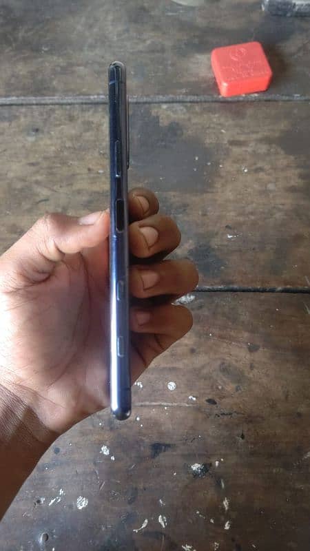 Sony Xperia 5 mark 2 10by9 pTA official uprowd all ok only panal line 0