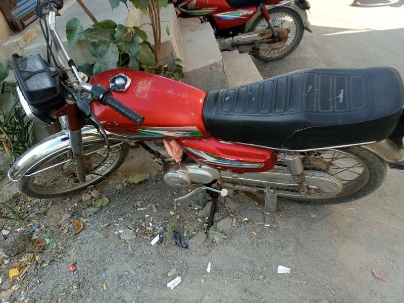 Honda 125 2003 modal just buy and drive only copy h letter nahi h 4