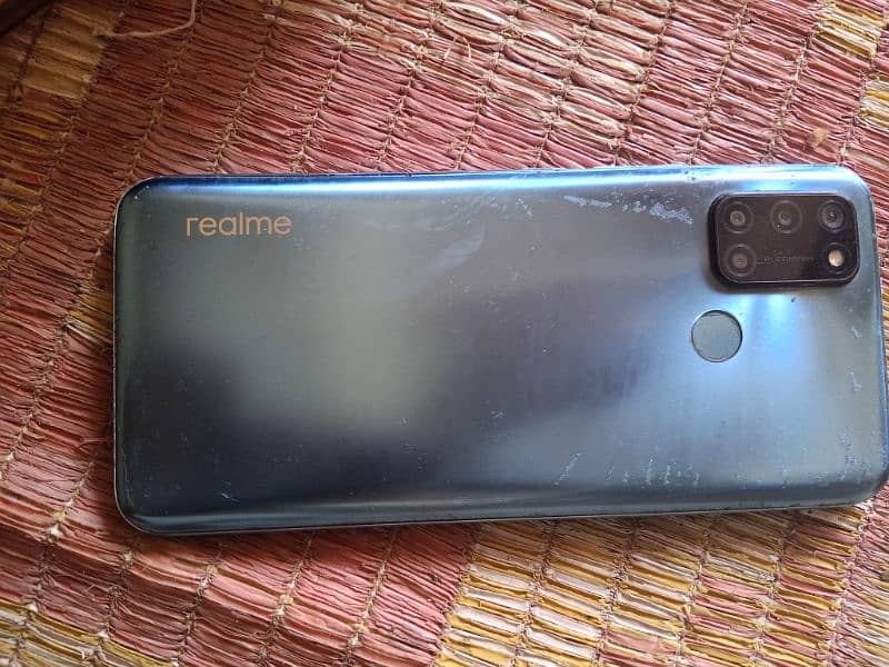 realme C17 4