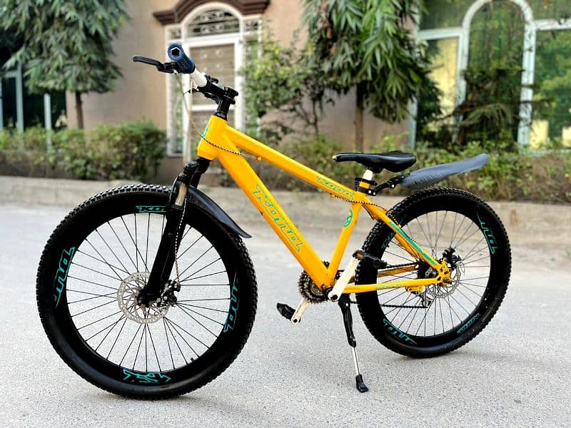 Imported bicycle 26 size smooth working urgent sale 0