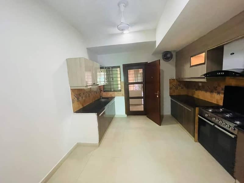 Askari 11 3 Bedroom Apartment Sector B 6