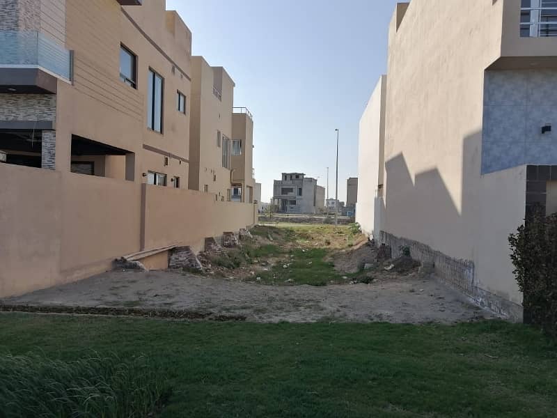 5 MARLA HOT LOCATION PLOT FOR SALE BLOCK C 0