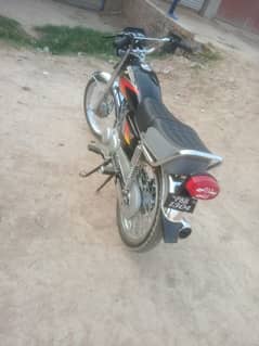 Honda 125CG WhatsApp number 0327//56/21/9/14