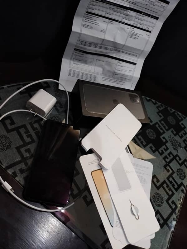 IPhone 11 pro max 256 GB With complete Box non pta 10