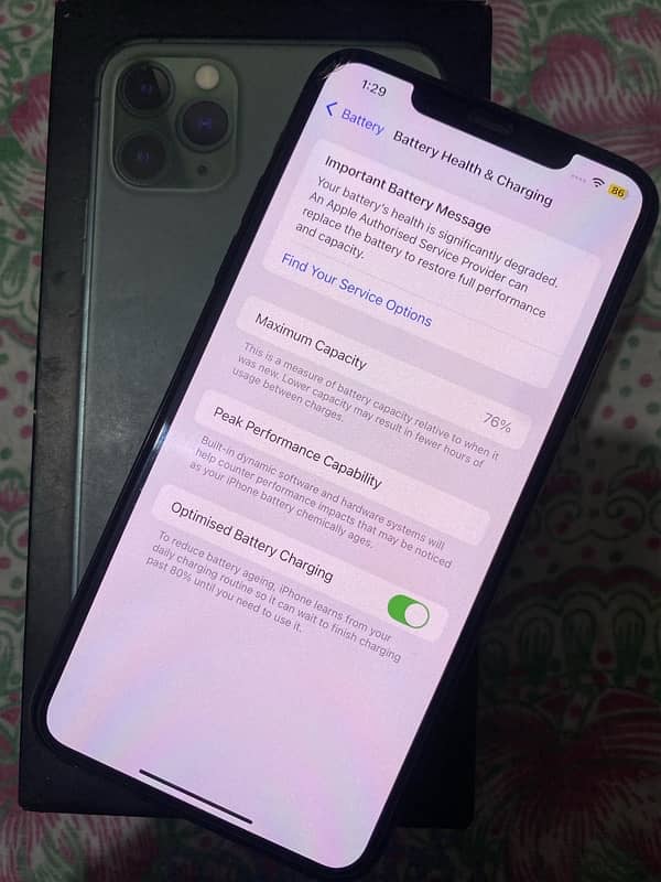 Iphone 11 pro max with box 8