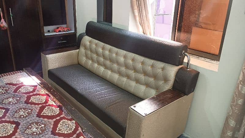 5 Seater sofa Complete set 3seater+1seat+1seat 3