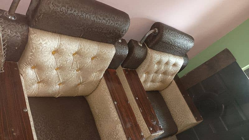 5 Seater sofa Complete set 3seater+1seat+1seat 9