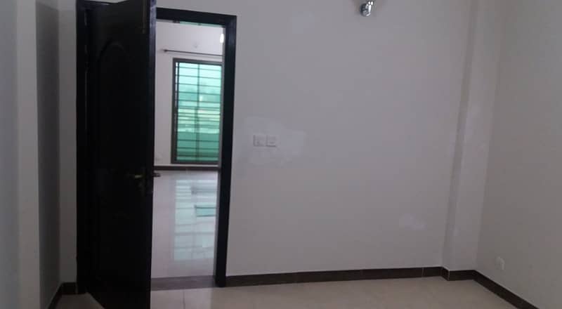 12 Marla 4 bed Flat for Rent in Askari 11 -Sector B, Lahore 14