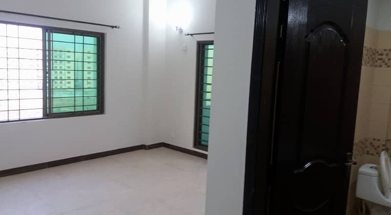 12 Marla 4 bed Flat for Rent in Askari 11 -Sector B, Lahore 18