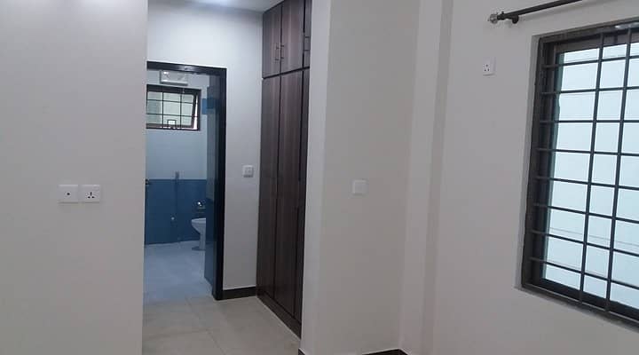 12 Marla 4 bed Flat for Rent in Askari 11 -Sector B, Lahore 20