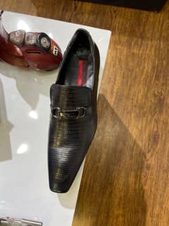 Italian branded shoes(New)