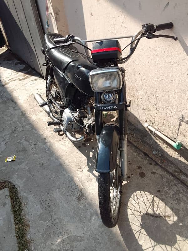 HONDA CD70 FOR SALE IN REASONABLE PRICE 1