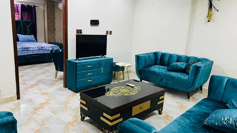 Furnish laxry apartment bahria town lahore par day weekly available for rent 2