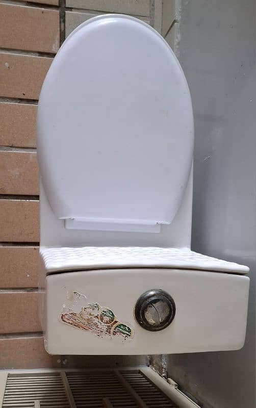 One piece toilet commode - American WC 4