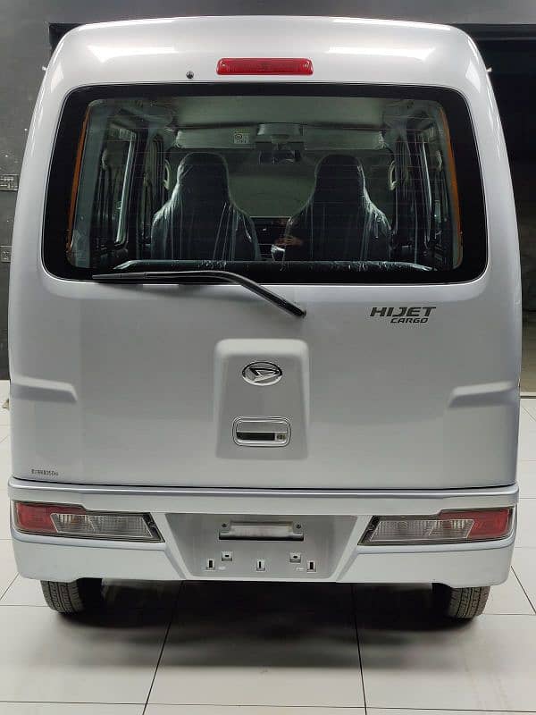 Daihatsu Hijet 2018 1