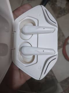 Earbuds / Earphone selling