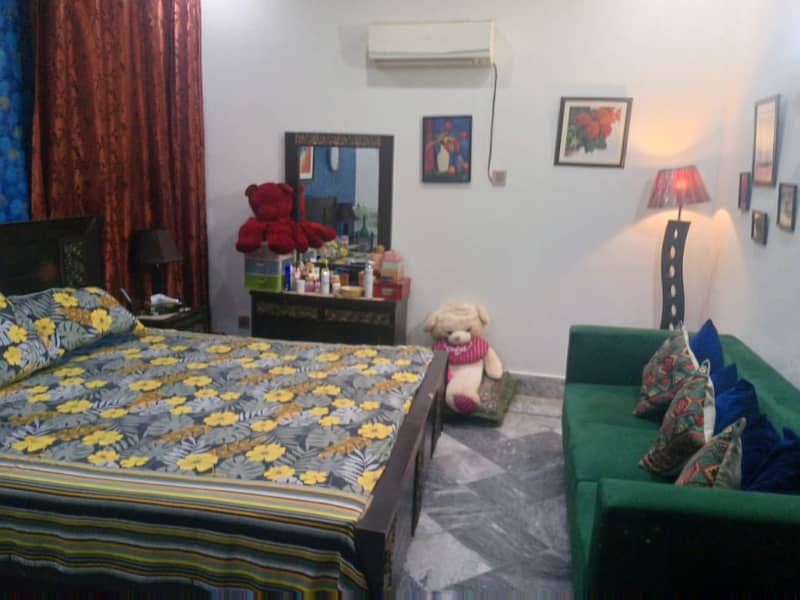 1 Kanal Beautiful Fully Furnished Lower One Bad Room For RENT In DHA Phase 4 (Only 4