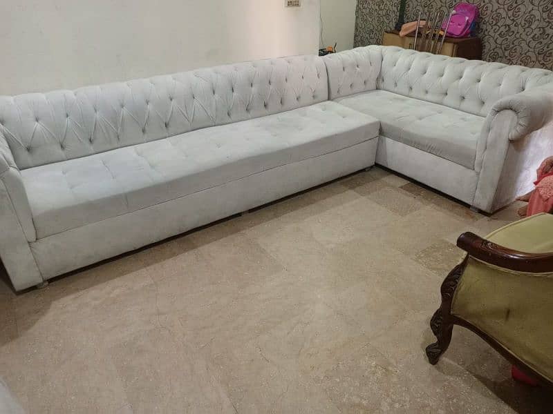 l shaped  6 seater sofa 0