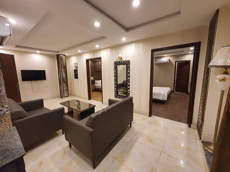 Furnish laxry apartment bahria town lahore par day weekly available for rent 4