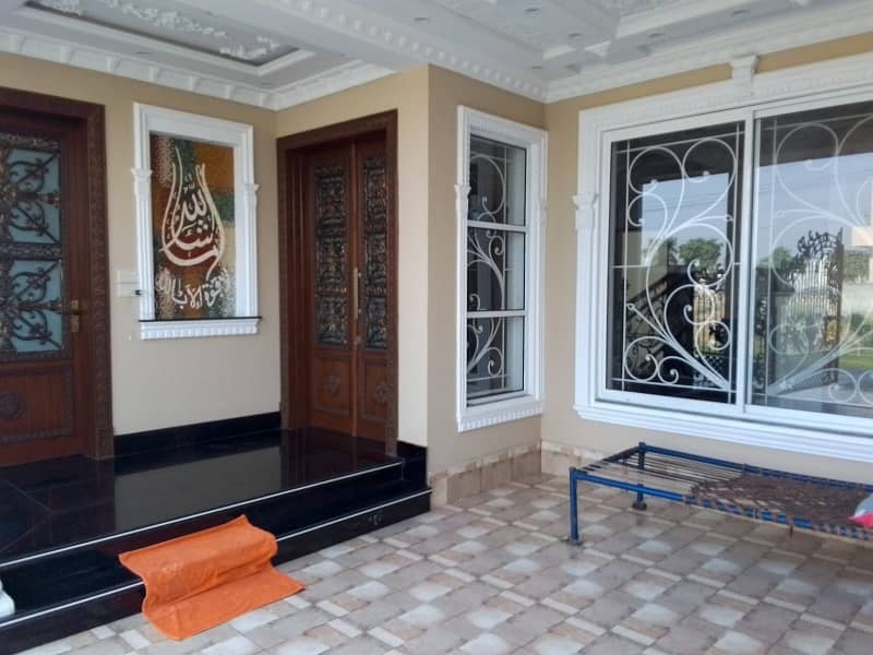 Luxurious brand new owner built house for sale in LDA AVENUE_1. 2