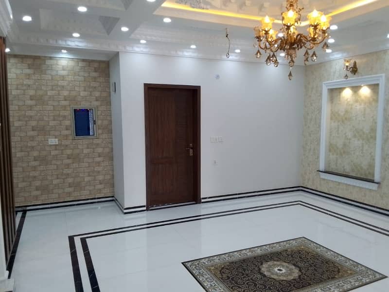 Luxurious brand new owner built house for sale in LDA AVENUE_1. 13