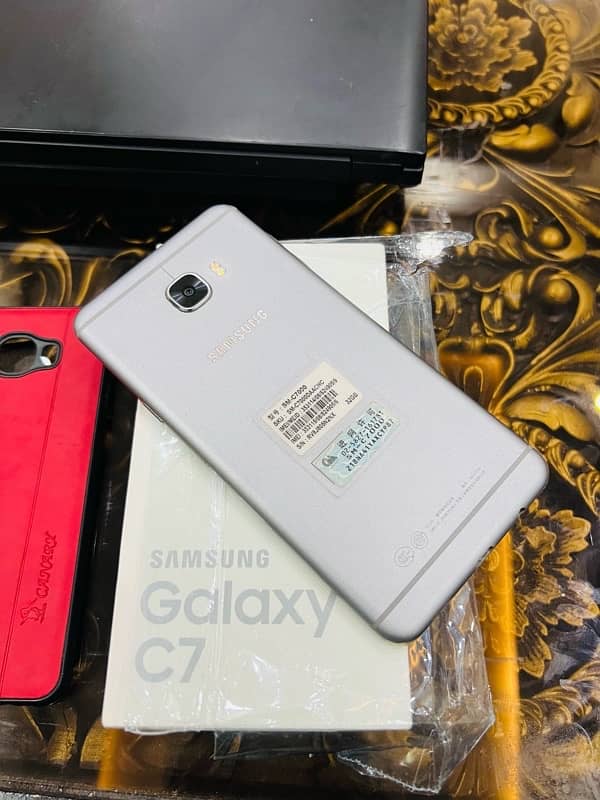 samsung galaxy c7 10/10 0