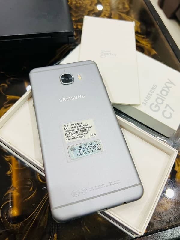 samsung galaxy c7 10/10 6