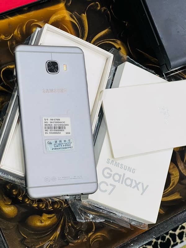 samsung galaxy c7 10/10 11