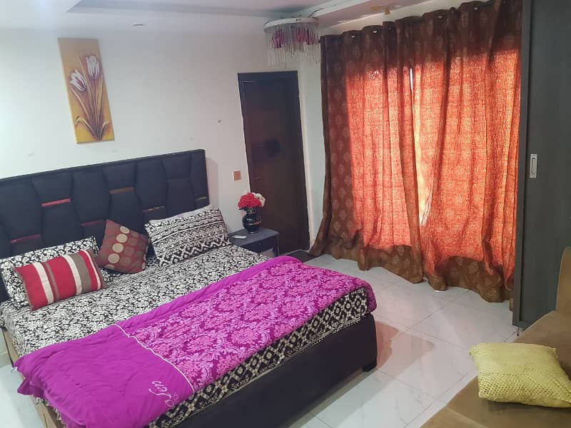 Furnish laxry apartment bahria town lahore par day weekly available for rent 0