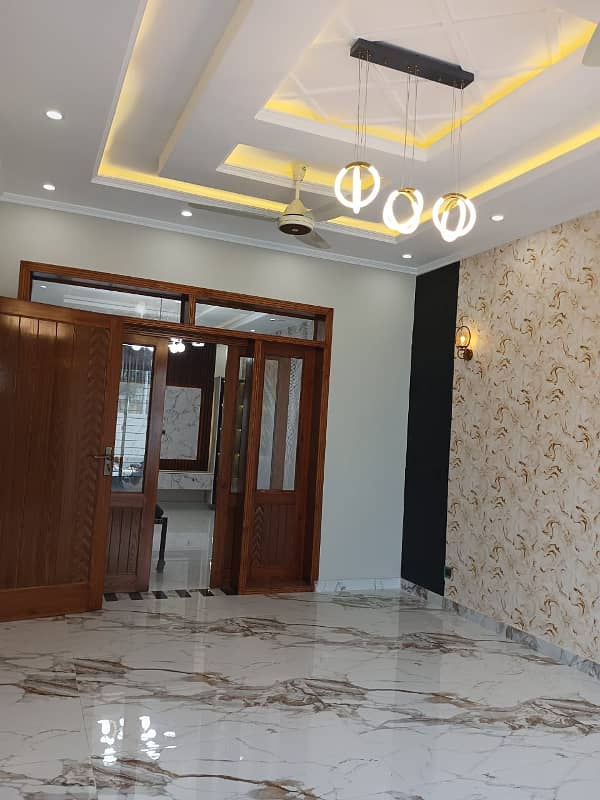 10 Marla Brand New House Is Available For Rent In Talha Block Bahria Town Lahore 3