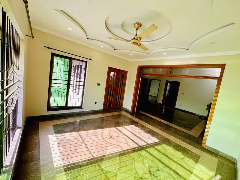 10 Marla Owner Built Renovated House For Sale In Shaheen Block Sector B Bahria Town 21