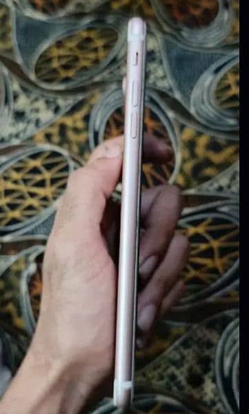 Iphone 7 plus pta proved 32gb okay fingerprint 1