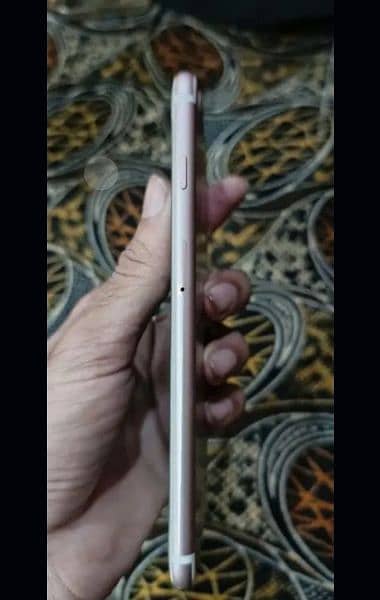 Iphone 7 plus pta proved 32gb okay fingerprint 3