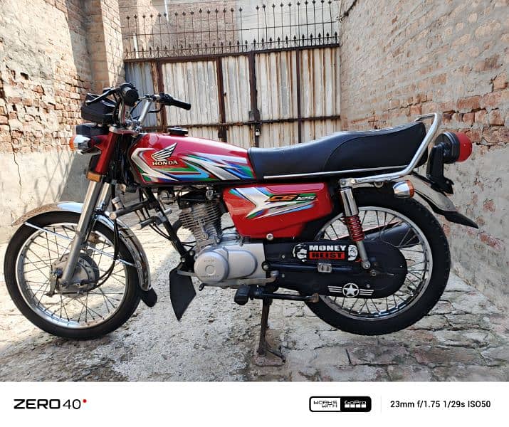 Honda CG125 2022/23 Very good condition 1