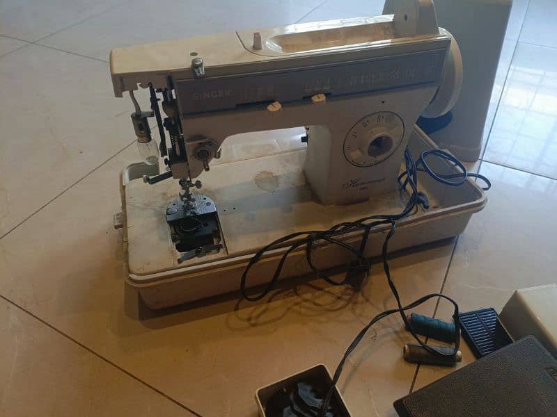 singer embroidery machine 4