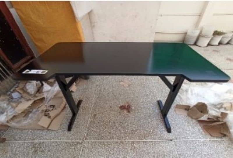 Gaming Table 8