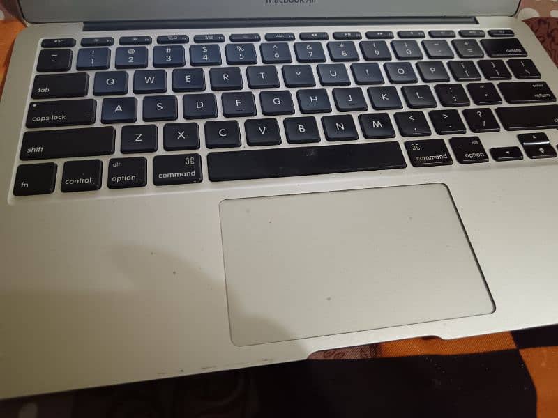 macbook air 2011 3